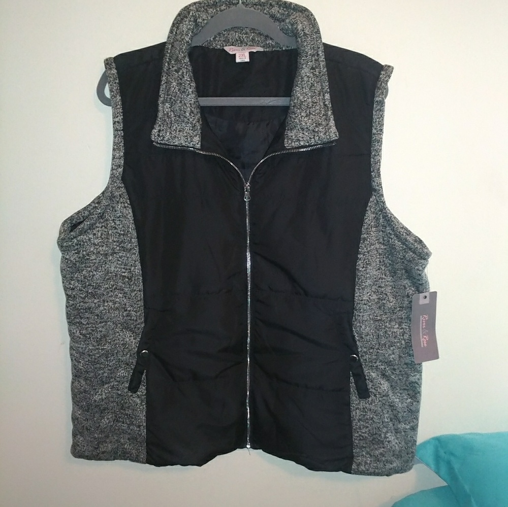 🆕WT River & rose vest SIZE 2X
